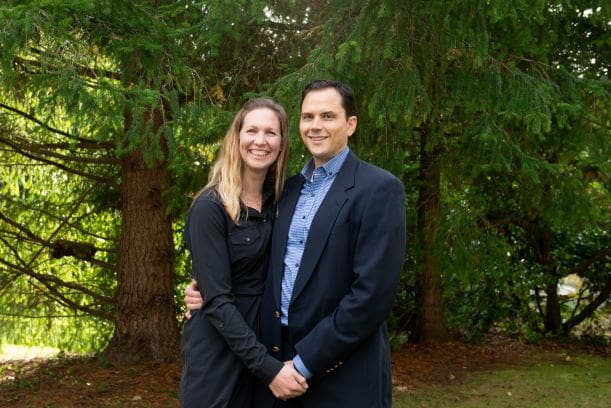 Dr.-Bob-Cummins-and-Anna-Mickelson-Cummins-founders-of-Cummins-Chiropractic-in-Bellevue